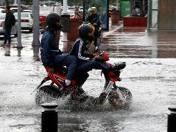 Las lluvias fuertes a intensas podrían ocasionar encharcamientos, inundaciones y deslaves, así como incremento en los niveles de ríos y arroyos. EL INFORMADOR / ARCHIVO