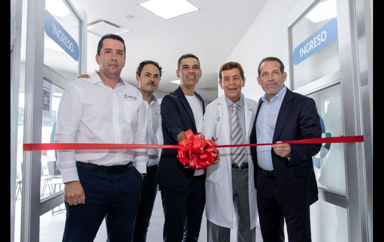 Luis Rangel, Pavel Carrillo, Rafa Márquez, Juan Jorge y Jorge Álvarez en el corte de listón de las nuevas instalaciones del hospital MIT. GENTE BIEN JALISCO/ Christian Pérez