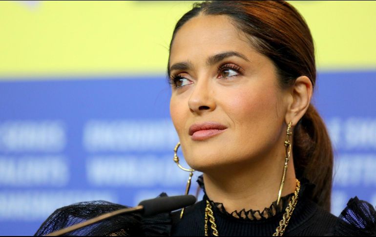 La participación de Salma Hayek en el recorrido de la antorcha deleitó a sus fanáticos. EFE/ ARCHIVO