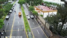 Socavón en López Mateos colapsa tráfico a la altura de Periférico Sur