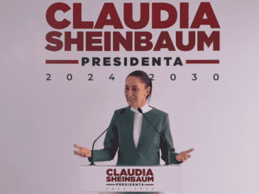 Claudia Sheinbaum anució que Zoé Robledo se mantiene al frente del IMSS.