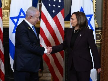 Netanyahu, poco antes de reunirse con Harris, lo hizo con el presidente Biden en el Despacho Oval de la Casa Blanca . EFE/KENNY HOLSTON