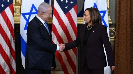 Netanyahu, poco antes de reunirse con Harris, lo hizo con el presidente Biden en el Despacho Oval de la Casa Blanca . EFE/KENNY HOLSTON