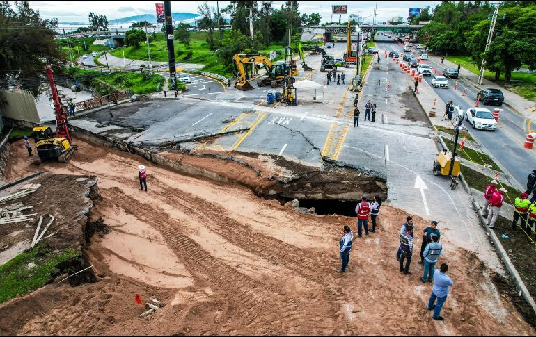 Por la mañana, se concluyó la reconstrucción del colector sanitario y se terminó el dique de contención. EL INFORMADOR / A . NAVARRO