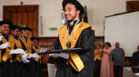 “Cesarozky Cosío” fue honrado con el título de Doctor Honoris Causa. EL INFORMADOR/ H. Figueroa.