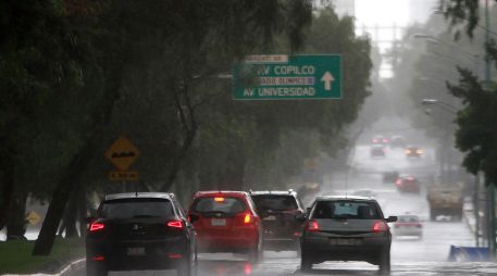 El Hoy No Circula tiene como objetivo disminuir los niveles de contaminación ambiental. NOTIMEX/ARCHIVO.