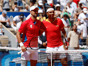 Novak Djokovic y Rafael Nadal, en el partido de segunda ronda de París 2024. EFE / F. Robichon