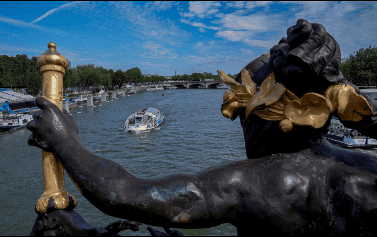 Las recientes lluvias contribuyeron a los problemas con la calidad del agua en el río parisino. AP / Y. Dar