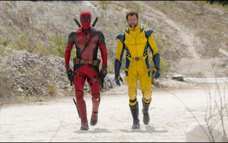 Esta imagen proporcionada por 20th Century Studios/Marvel Studios muestra a Ryan Reynolds como Deadpool/Wade Wilson, izquierda, y Hugh Jackman como Wolverine/Logan en una escena de 