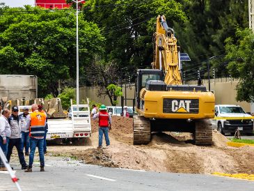 Se está haciendo lo necesario para que el puente nuevo tenga 30 % más de capacidad hidráulica, con infraestructura más moderna, sólida y segura. EL INFORMADOR / A. Navarro