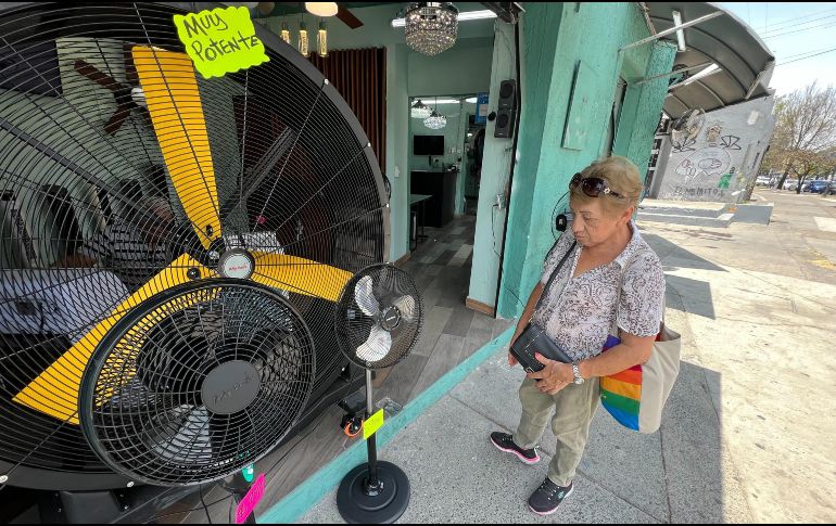 El 57.5% de los hogares mencionó haber tenido problemas para dormir debido al aumento del calor. EL INFORMADOR/A. Navarro.