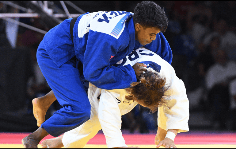 La mexicana Prisca Awiti en la semifinal de -63kg femenino de Judo contra Katarina Kristo. EFE/EPA/CAROLINE BLUMBERG