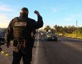 La Policía de Zapopan sale a agilizar el tránsito en zonas conflictivas como la carretera a Colotlán y Valle de los Molinos. EL INFORMADOR/A. Navarro