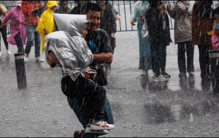 Las lluvias fuertes a intensas podrían ocasionar encharcamientos, inundaciones y deslaves. SUN / ARCHIVO