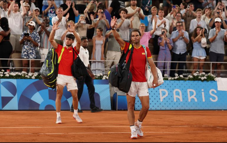 Rafael Nadal y Carlos Alcaraz, en el último partido de dobles que disputaron en París 2024.  EFE / J. Martin