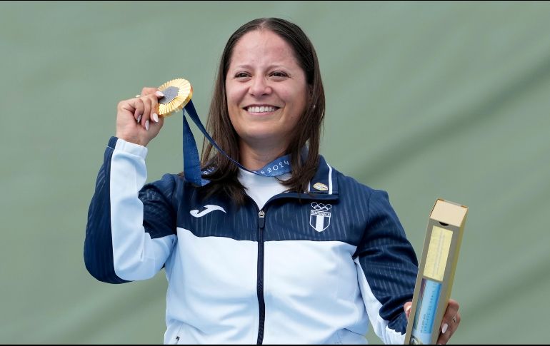 Ruano tuvo que dejar la gimnasia tras una grave lesión y encontró en el tiro un refugio para su dolor; ahora, es la primera campeona olímpica en la historia de Guatemala. AP/M. Swarup