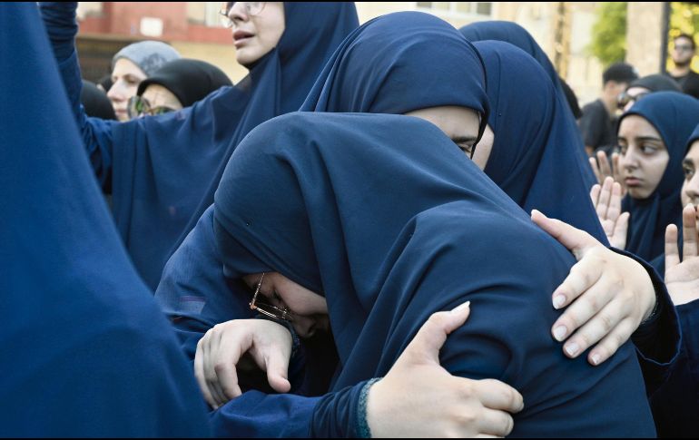 Una marcha acompañó el duelo de las madres de menores que perdieron la vida por ataques. EFE