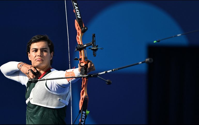 Matías Grande tiró siete dieces, tres nueves y un ocho para vencer al colombiano Jorge Enríquez. AFP