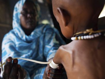 Save the Children denunció que sus clínicas en varias regiones de Sudán están "desbordadas" ante la magnitud de la crisis. EFE/ ARCHIVO