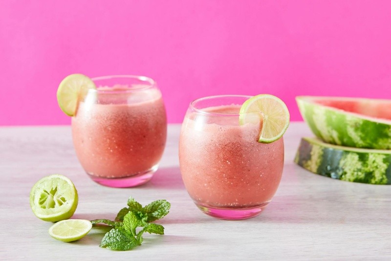 Tus licuados de sandía tendrán gran sabor de manera natural, sin endulzantes.  ESPECIAL / Pexels / @Leah Rolando