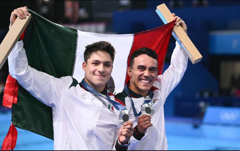 La dupla mexicana culminó la competencia con una puntuación final de 444.03. AFP