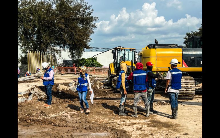 Autoridades del Gobierno de Jalisco y el ayuntamiento de Zapopan continúan las labores para la reparación del socavón que se formó en la avenida López Mateos sur el pasado 25 de julio. EL INFORMADOR / A. Navarro