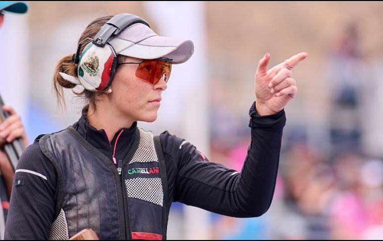 Gabriela Rodríguez buscará su lugar en la final de skeet el día de mañana; se encuentra en segundo lugar a falta de dos rondas. ESPECIAL / X: @COM_Mexico