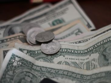 El tipo de cambio alcanzó por momentos del día los 20.16 pesos por dólar en los mercados internacionales. Unsplash