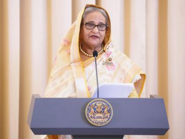 Hasina asumió el pasado enero su cuarto mandato consecutivo tras imponerse con claridad en unas elecciones que fueron boicoteadas por la oposición. EFE/EPA/N. SANGNAK