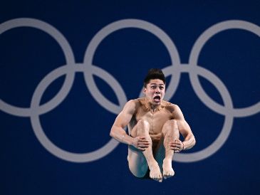 El clavadista Osmar Olvera tuvo una actuación destacable al finalizar dentro del top 5 acumulando 444.15 puntos tras seis rondas de saltos. AFP