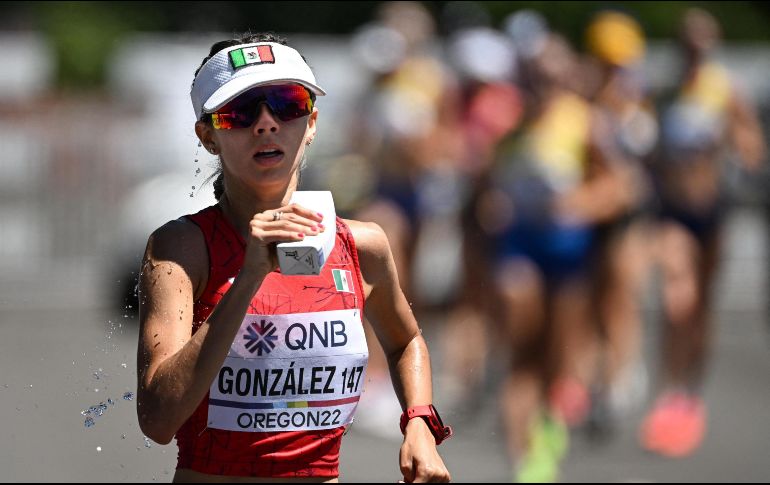 Alegna González mantuvo un ritmo impresionante que momentáneamente puso a México en la lucha por las medallas. AFP