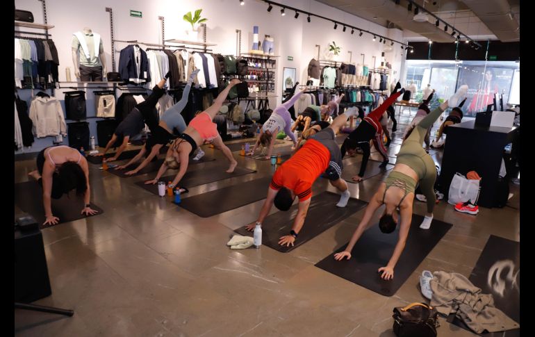 Clase de yoga. GENTE BIEN JALISCO/ Claudio Jimeno