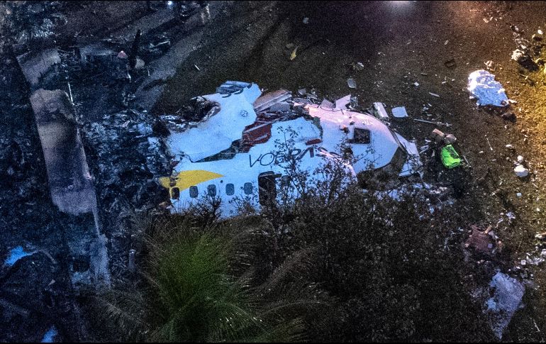 El avión de fabricación francesa se estrelló la tarde del día de hoy en una zona residencial de Sao Paulo, dejando el saldo de 61 personas fallecidas. AFP