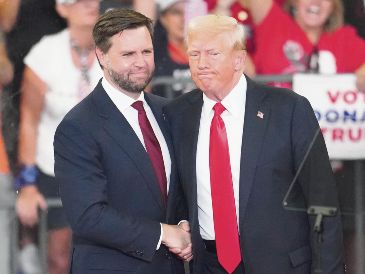 JD Vance y Donald Trump apuestan a la deportación de un millón de inmigrantes en una primera etapa, en caso de ganar la Casa Blanca. AP