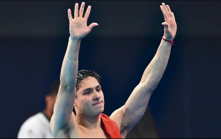 A pesar de ser doble medallista, Osmar Olvera sólo estaría recibiendo premio por haber ganado plata junto a Juan Manuel Celaya. AFP