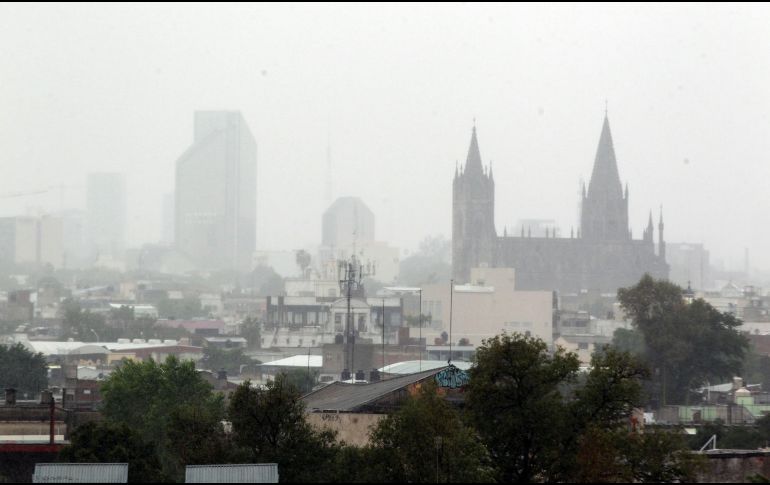 La probabilidad de lluvia este viernes es del 49 por ciento, de forma general. Aunque la posibilidad se incrementa a partir de las 19:00 horas y hacia la media noche. NTX / ARCHIVO