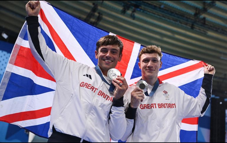 Tom Daley logró una medalla de plata en los Juegos Olímpicos de París 2024 en la modalidad sincronizada plataforma de 10 metros junto a su compañero, Noah Williams. AFP