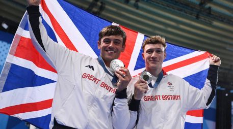 Tom Daley logró una medalla de plata en los Juegos Olímpicos de París 2024 en la modalidad sincronizada plataforma de 10 metros junto a su compañero, Noah Williams. AFP