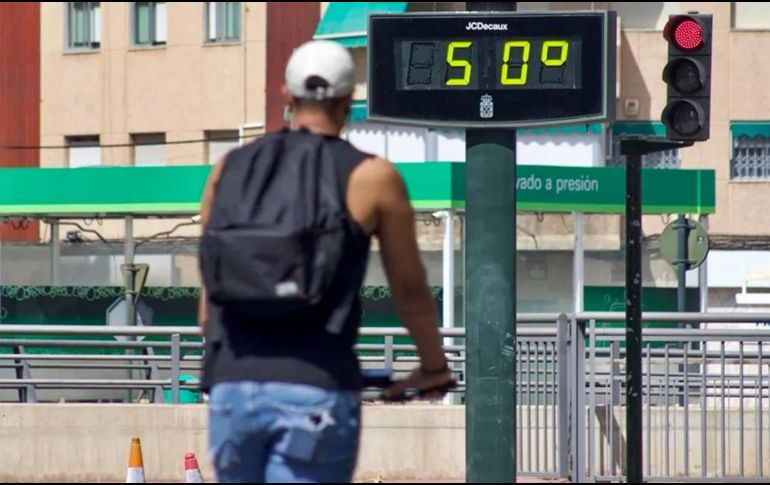 La tasa de mortalidad relacionada con el calor fue un 55 % más alta en mujeres que en hombres. EFE / ARCHIVO