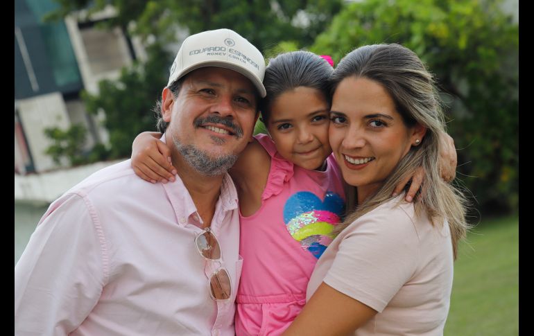 Eduardo Espinosa, Dany Espinosa Chely Zepeda. GENTE BIEN JALISCO/ Claudio Jimeno