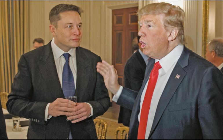 Elon Musk y Donald Trump tuvieron una conversación que se transmitió por la red social X que comenzó 45 minutos después por un fallo en el sistema. AP