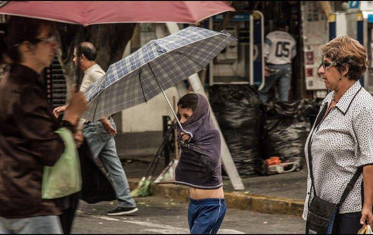 Las lluvias fuertes a intensas podrían ocasionar encharcamientos, inundaciones y deslaves, así como incremento en los niveles de ríos y arroyos. EL INFORMADOR / ARCHIVO