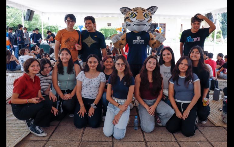 Alumnos de primer ingreso prepa UNIVA. GENTE BIEN JALISCO/ Claudio Jimeno