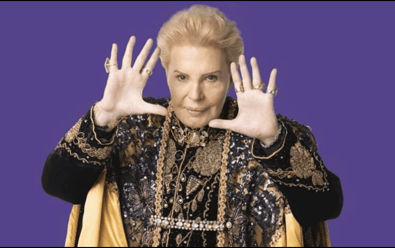 El astrólogo te invita a cambiar la duda y la crítica por amor y afirmación. FACEBOOK/WALTER MERCADO