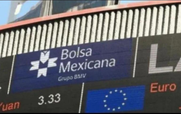 En la sesión, el peso se apreció un 1 % frente al dólar, al cotizar en 18.64 unidades por billete verde, tras valuarse en los 18.83 en la sesión previa, según datos del Banco de México. EFE / ARCHIVO