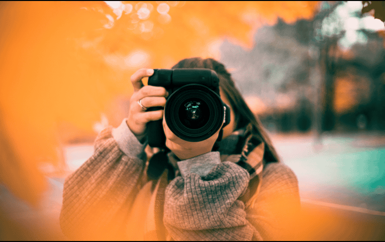 El 19 de agosto se celebra el Día Mundial de la Fotografía en honor al desarrollo del daguerrotipo, inventado por Louis Daguerre. CANVA