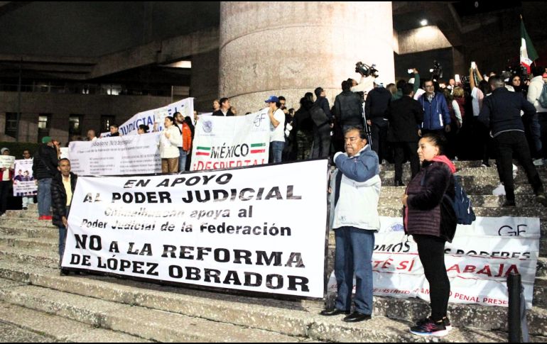 En la sede de San Lázaro, integrantes de la Asociación Nacional de Magistrados de circuito y jueces de distrito del PJF se sumaron al paro de labores. SUN / F. Rodríguez