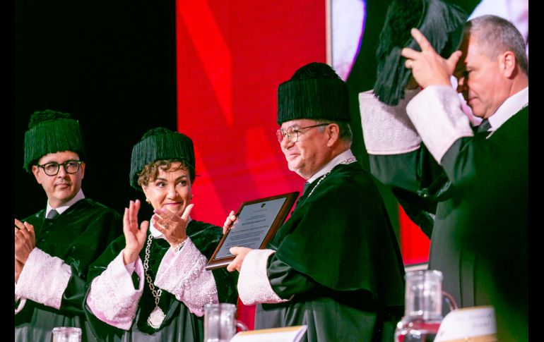 Santiago García, Abraham Mendoza, Fernanda Llergo y José Antonio Esquivias. GENTE BIEN JALISCO/ Jorge Soltero