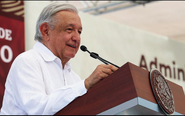 Fotografía cedida por la Presidencia de Mexico del mandatario, Andrés Manuel López Obrador, durante una rueda de prensa en Guaymas. EFE/ Presidencia De Mexico.