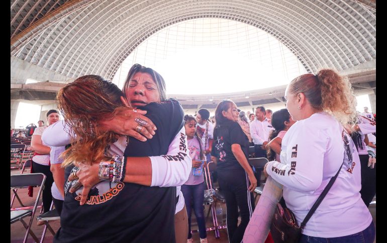 Durante el sermón el cardenal Francisco Robles Ortega, quien ofreció esta misa, instó a las familias a no perder la fe en Dios y en que sus seres queridos habrán de ser encontrados, y les pidió que sigan unidas en su lucha. EL INFORMADOR / H. Figueroa